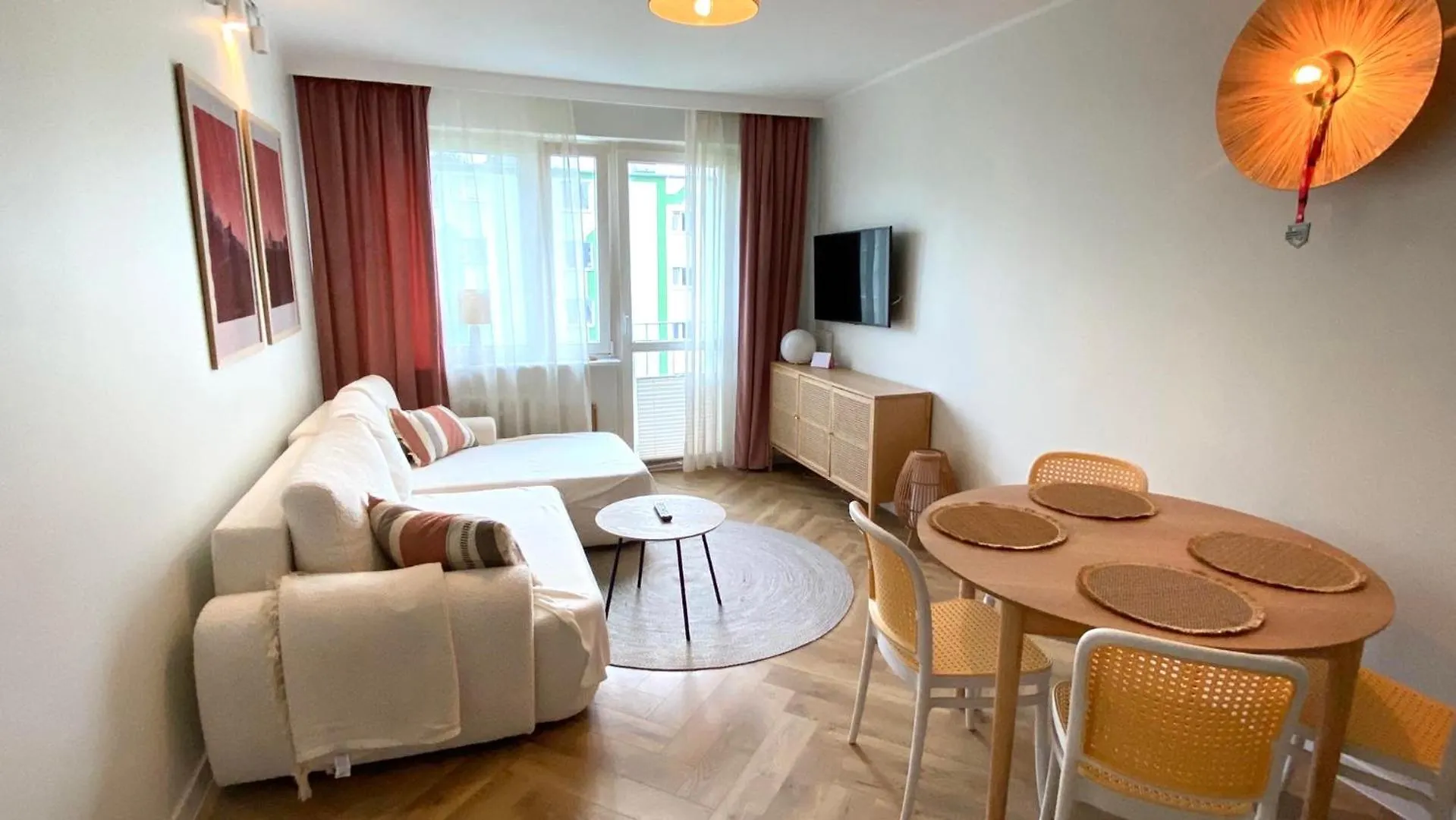 Apartament Rodzinny Blisko Morza グダニスク アパート